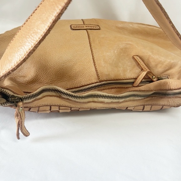 MARTA PONTI Tan Braided Leather Shoulder Bag With Dark Gold Hardware - Picture 4 of 10